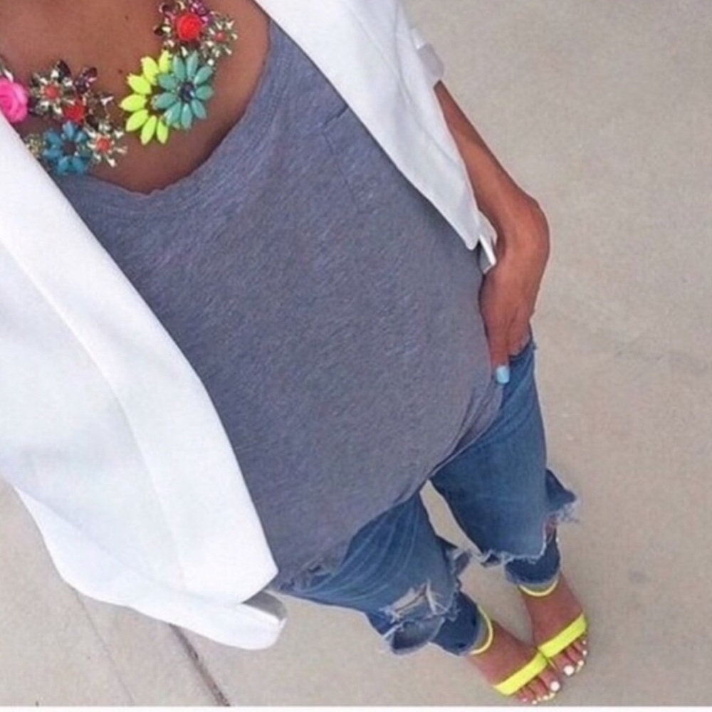 Neon flower bib Necklace - Picture 2 of 4